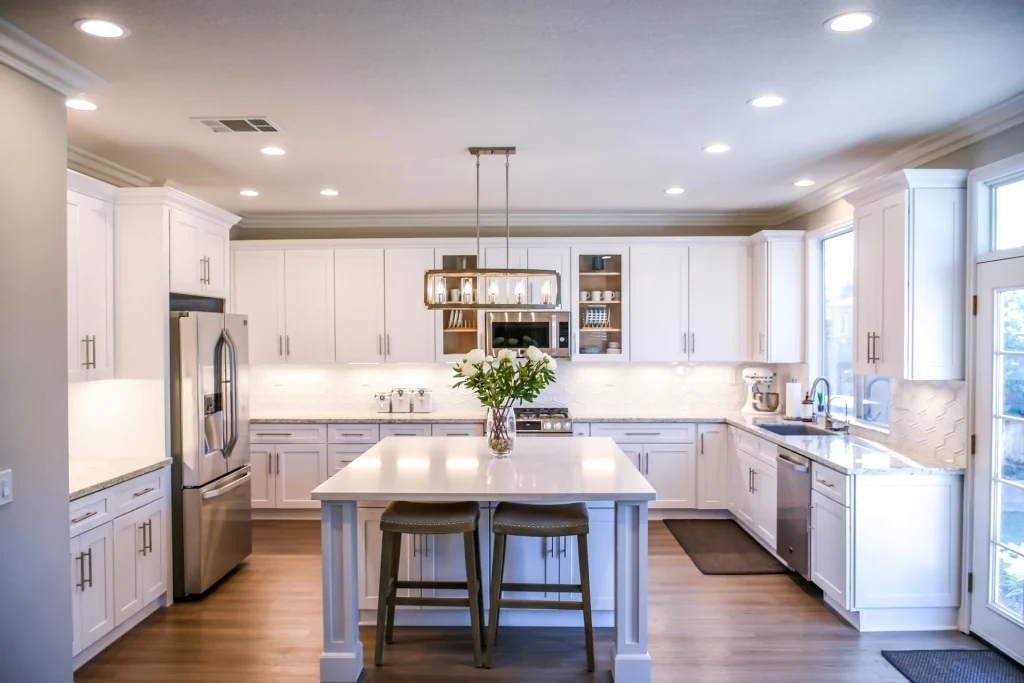 White, pristine kitchen