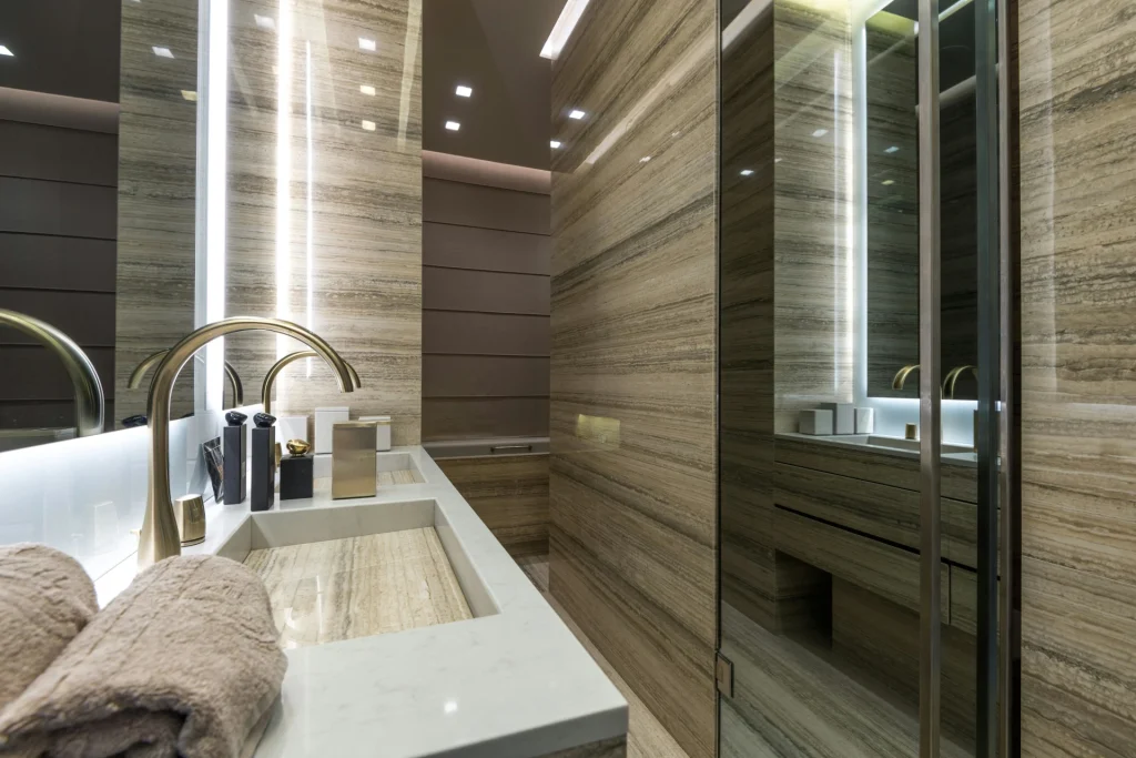 Modern and luxurious bathroom